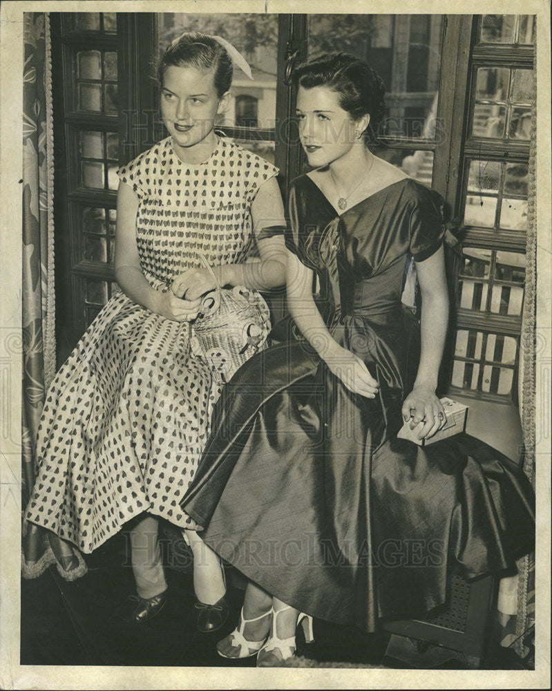 1954 Press Photo Joy Peterkin Rudolph Rasin Wife Marianne McDonald - Historic Images