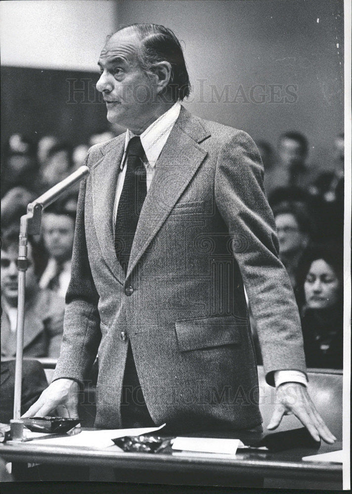 1973 Press Photo Alderman Jack I. Sperling LBJ Memorial City Council Meeting - Historic Images