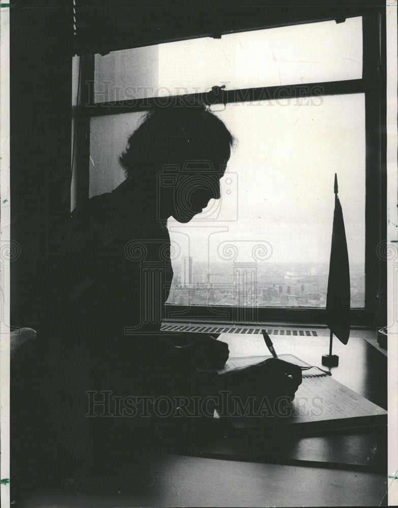 1974 Press Photo Visitor at French consulate signs condolences to Georges Pompidou - Historic Images