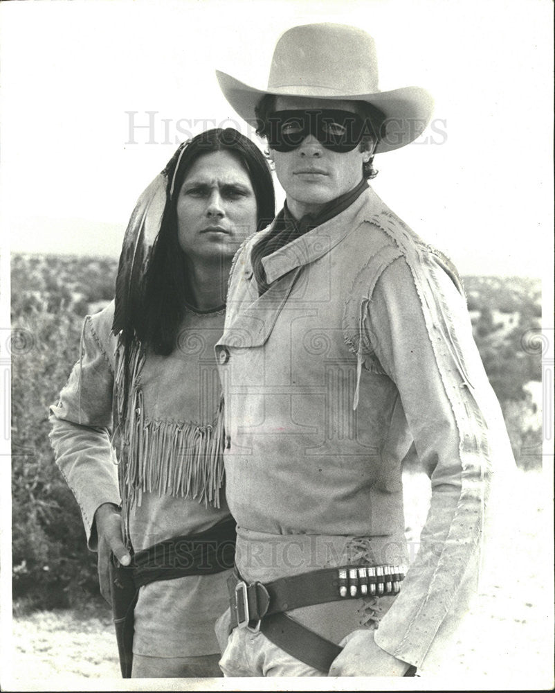 1980 Press Photo Klinton Spilsbury and Michael Horse in their roles of the Lone - Historic Images