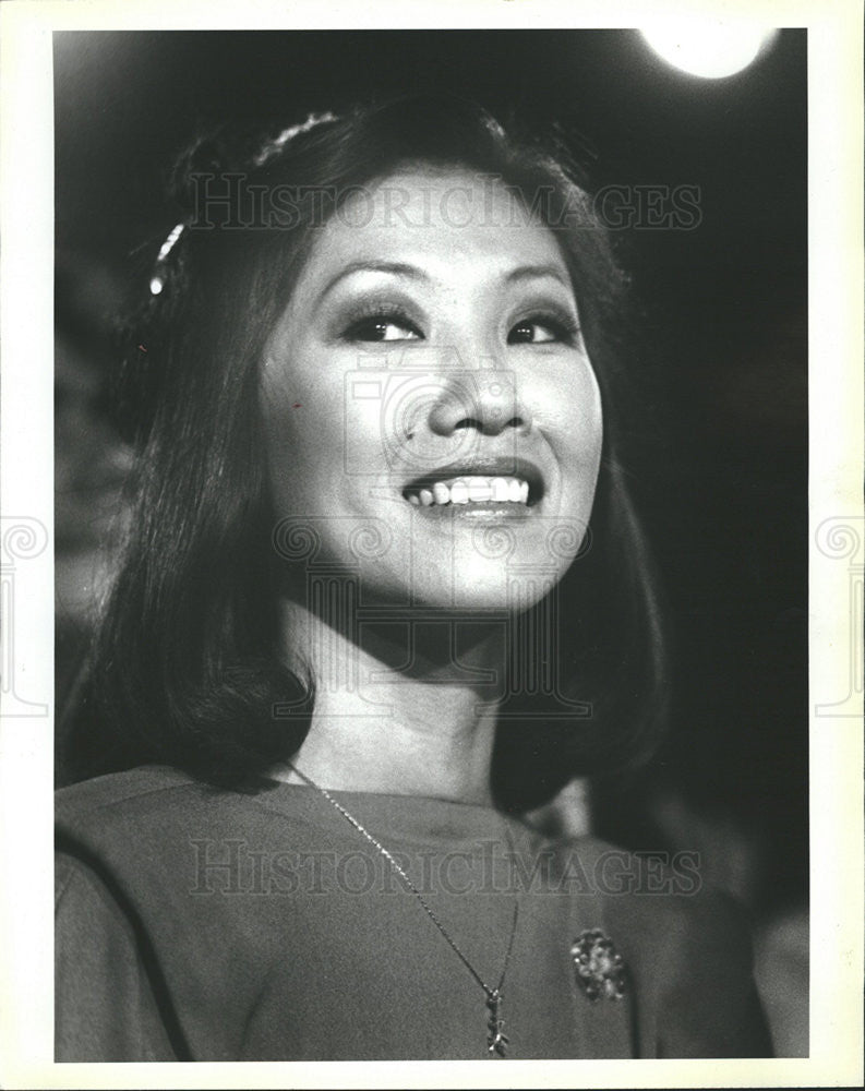 1983 Press Photo Linda Yu news anchor for WLS-TV in Chicago - Historic Images
