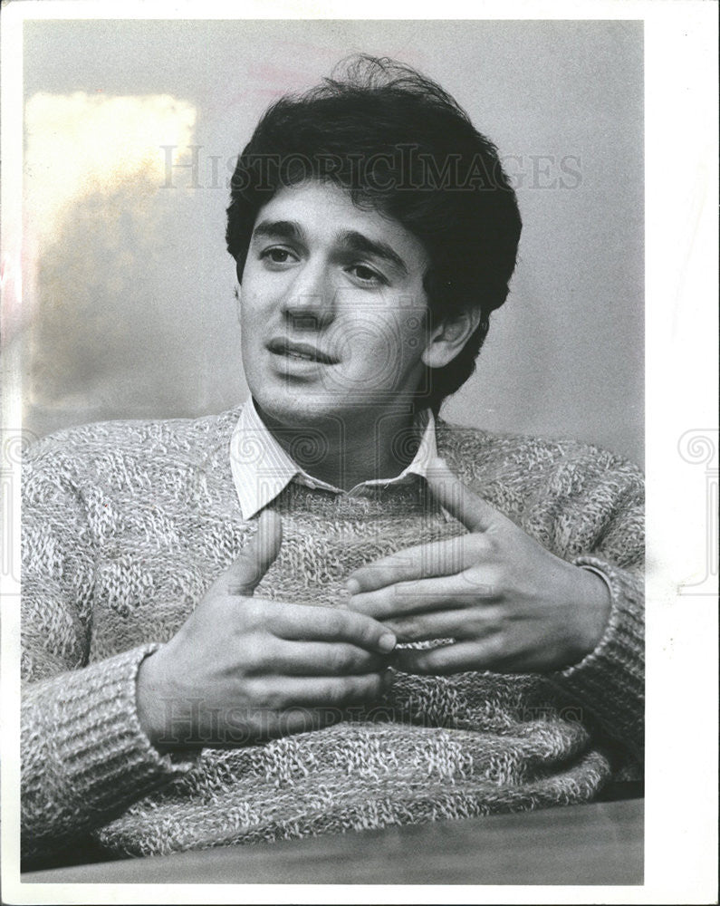 1983 Press Photo Mr Adrian Zmed.actor - Historic Images