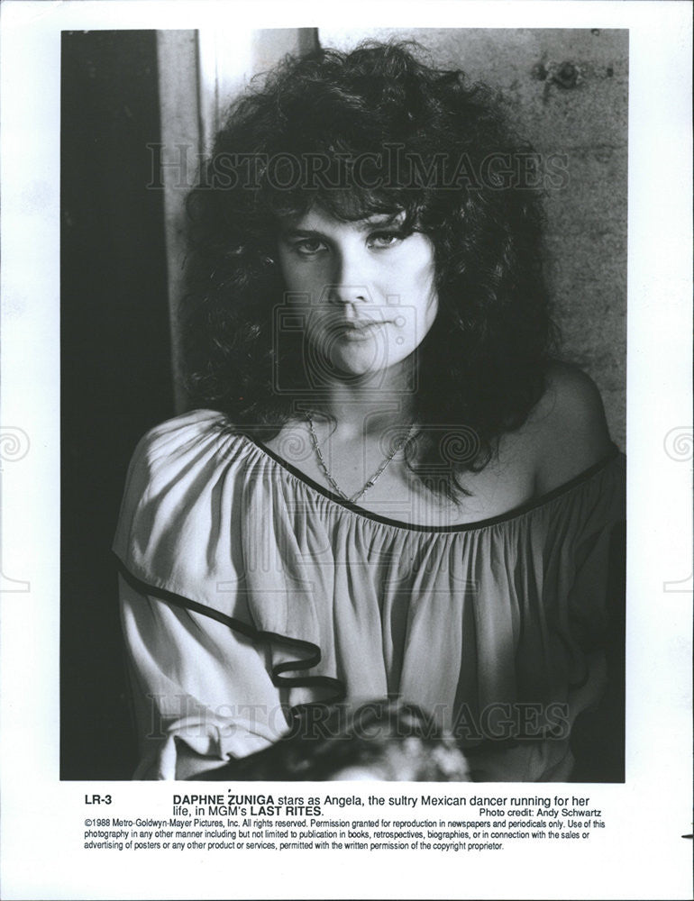 1990 Press Photo Daphne Zuniga,actress - Historic Images