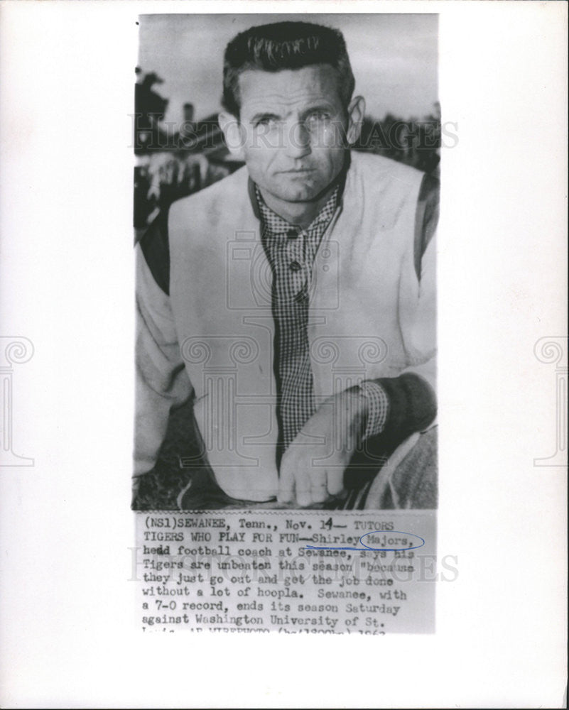 1963 Press Photo Shirley Majors head football coach at Sewanee - Historic Images