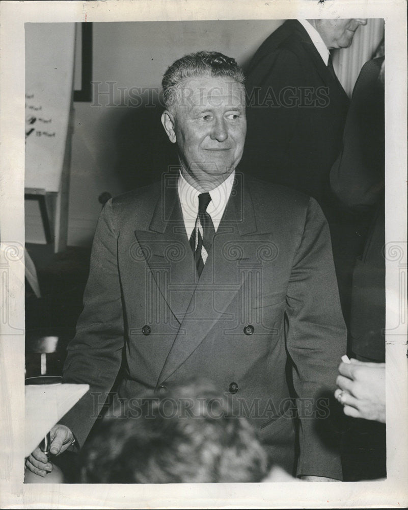 1951 Press Photo Walter McCarter Chicago Transit Authority General Manager - Historic Images