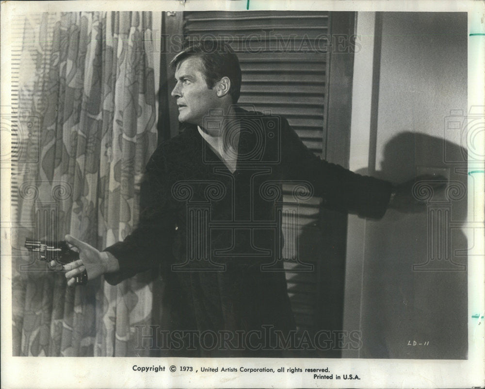 1973 Press Photo Roger Moore Actor James Bond Live Let Die - Historic Images