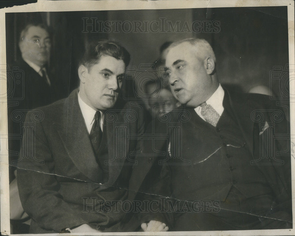 1932 Press Photo Michael Quinlan held for murder and atty James Burke - Historic Images