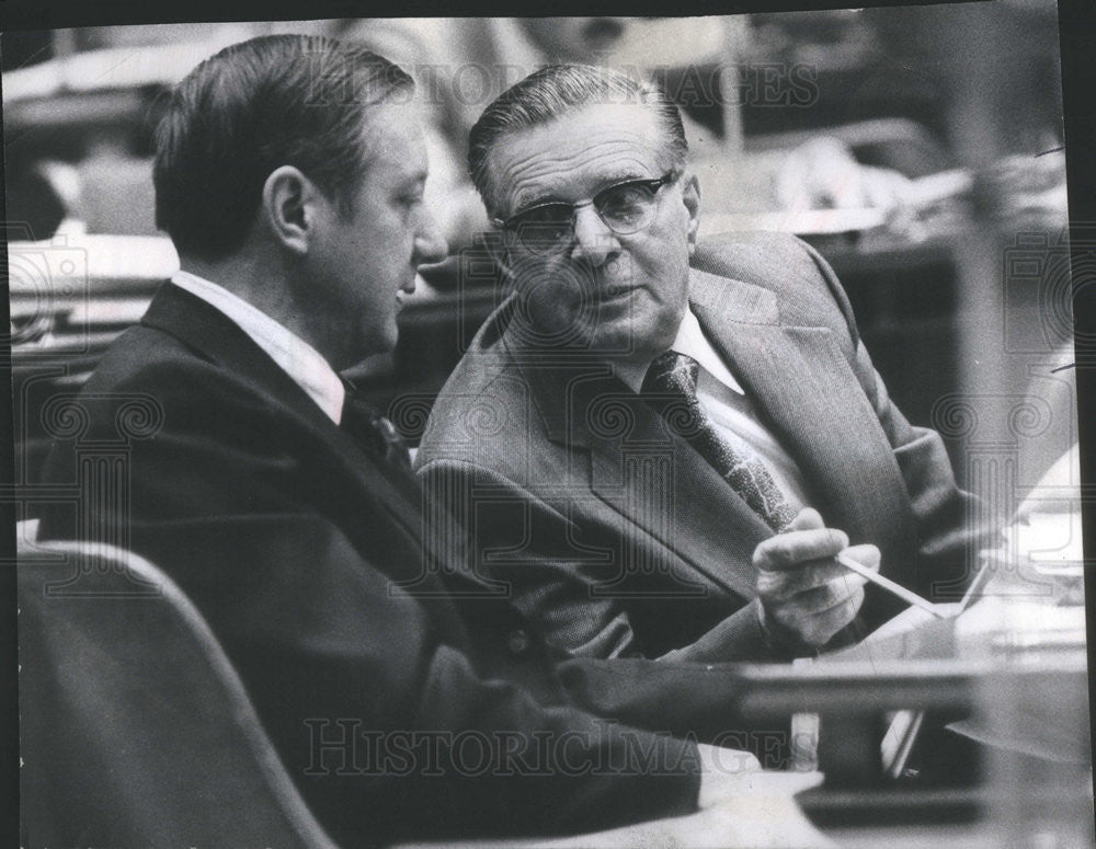 1974 Press Photo Ald Chris Cohen and Ald Michael Bilandic of Chicago,Ill - Historic Images