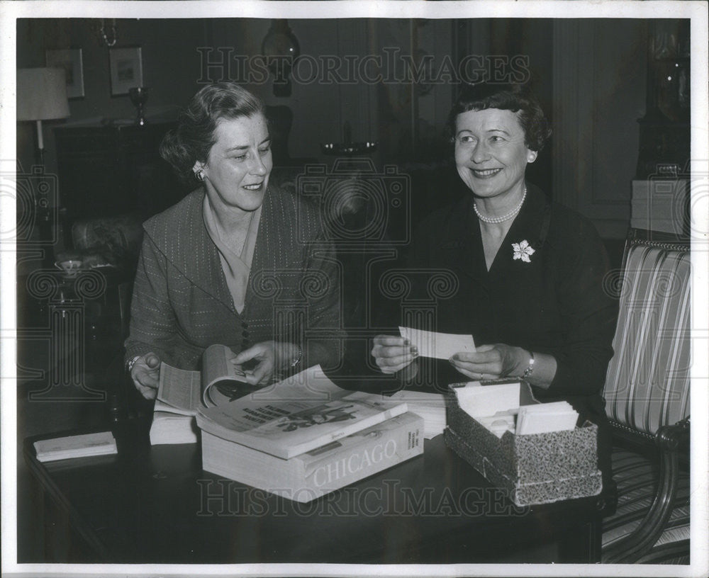 1958 Press Photo Mrs John Goedert Mrs Kenneth Zwiener At Chgo Hearing Society - Historic Images