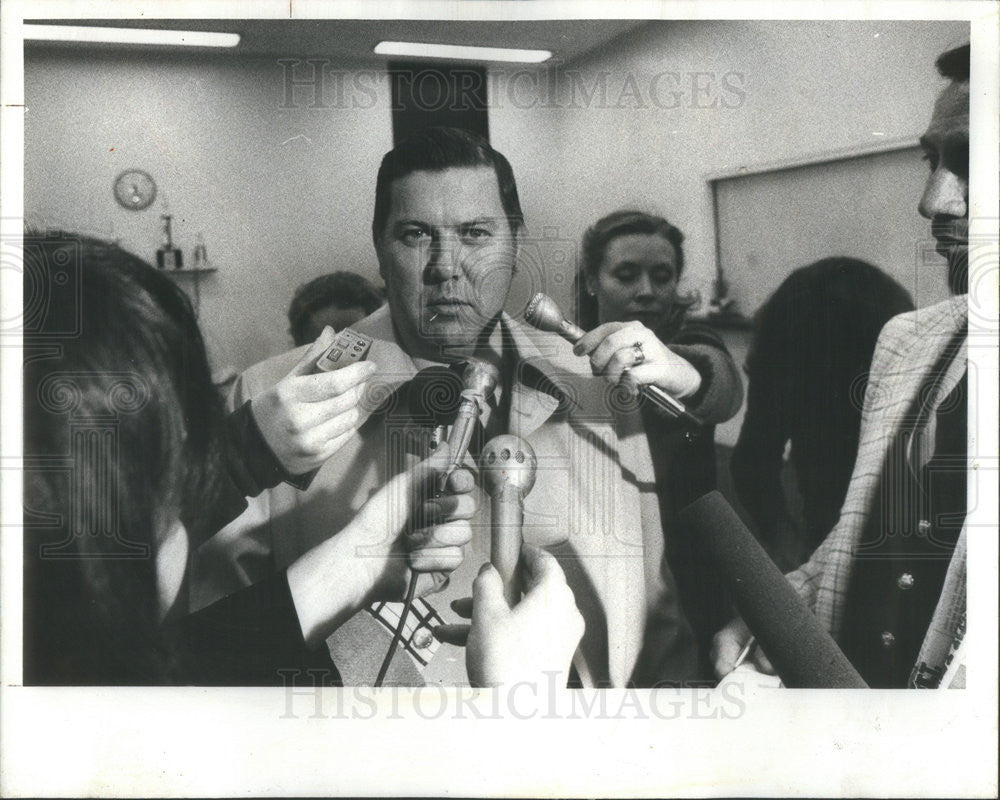 1980 Press Photo James Zurawski Former Deputy Police Superintendent Daley Center - Historic Images