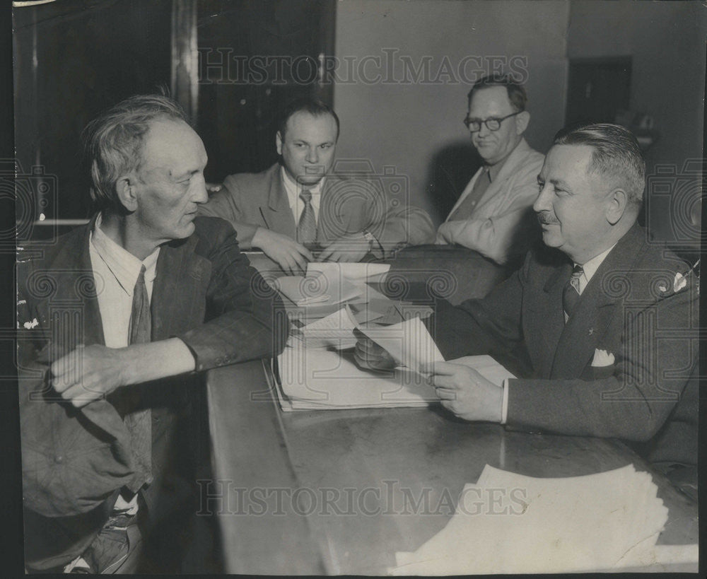 1953 Press Photo Judge JT Zuris,G Onyan,homeless and loitering - Historic Images