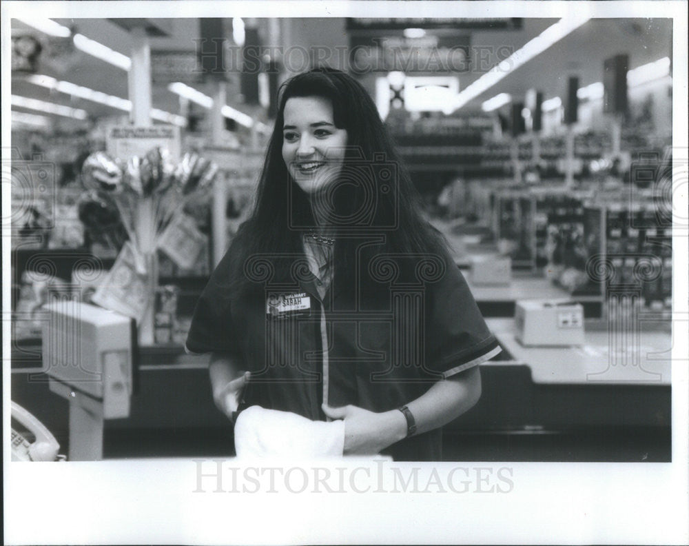 1993 Press Photo Sarah Zumpano Teenagers Roman Catholic  Church Involvement - Historic Images