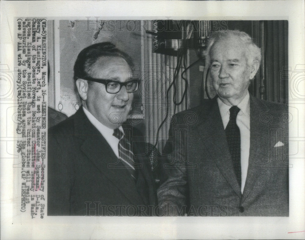 1976 Press Photo Secretary State Henry Kissinger Senator John Sparkman Senate - Historic Images