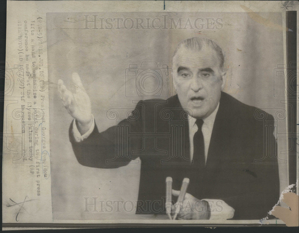 1969 Press Photo President George Pompidou at Press Conference Elysee Palace - Historic Images