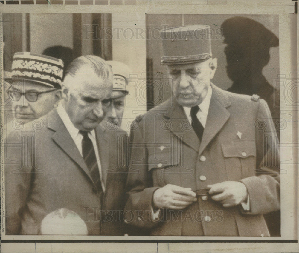 1974 Press Photo Pompidou and De Gaulle - Historic Images