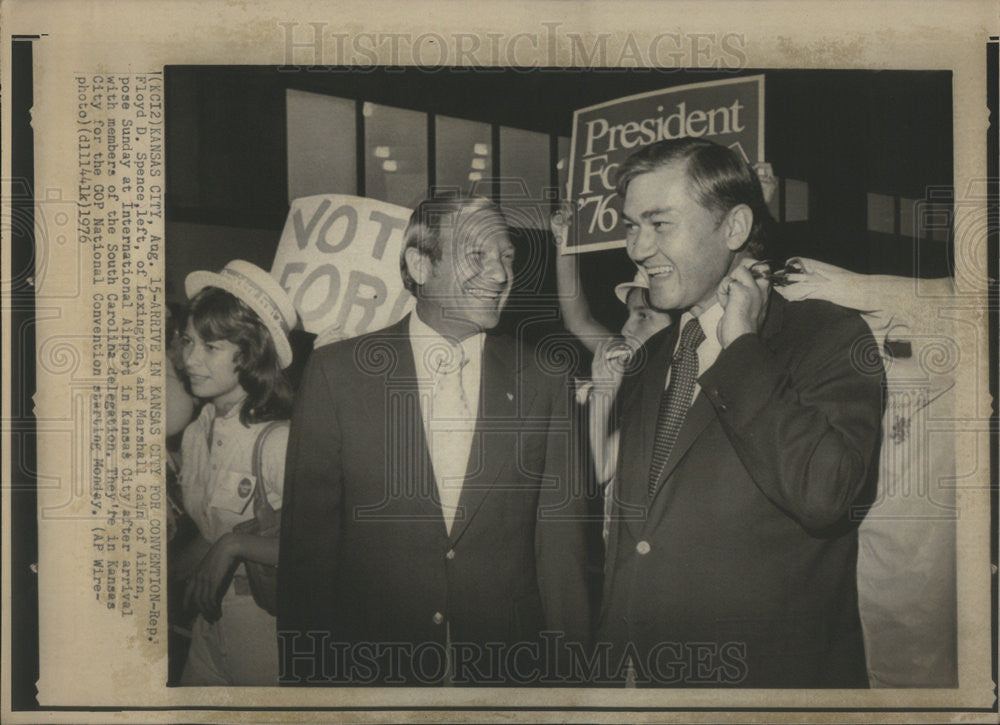 1976 Press Photo Rep Floyd Spence &amp; Marshall Cain of Aikon in Kansas City - Historic Images