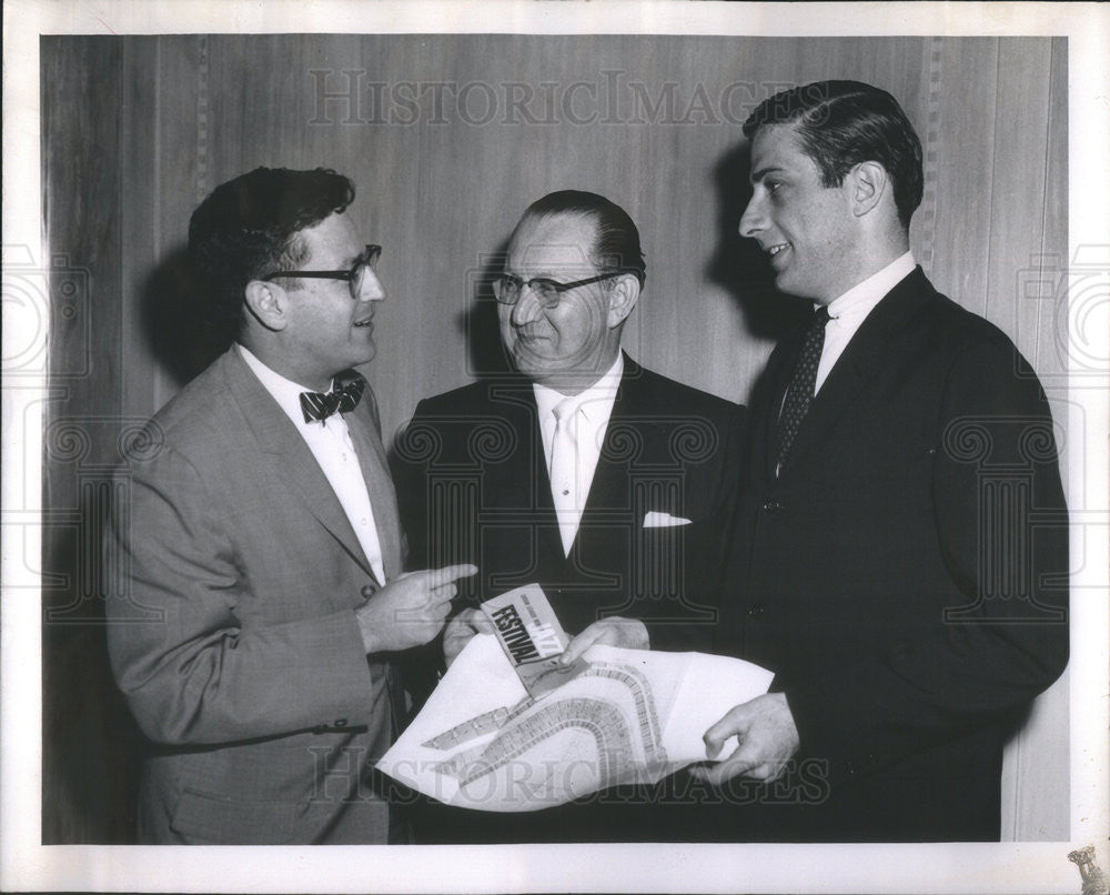 1960 Press Photo Victor Lownes, Leo Rose &amp; RA Pritzker - Historic Images