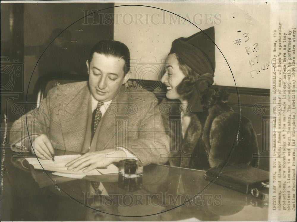 1939 Press Photo Billy Rose shoman and eleanor helm swimming star - Historic Images