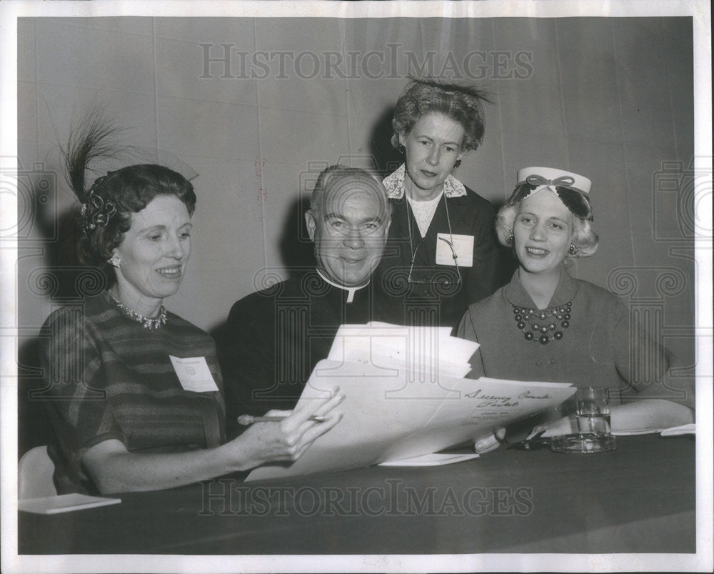 1961 Press Photo Mrs A Pieritz,Msgr T.F Little,Mrs R Marshall,Mrs D Martinez - Historic Images