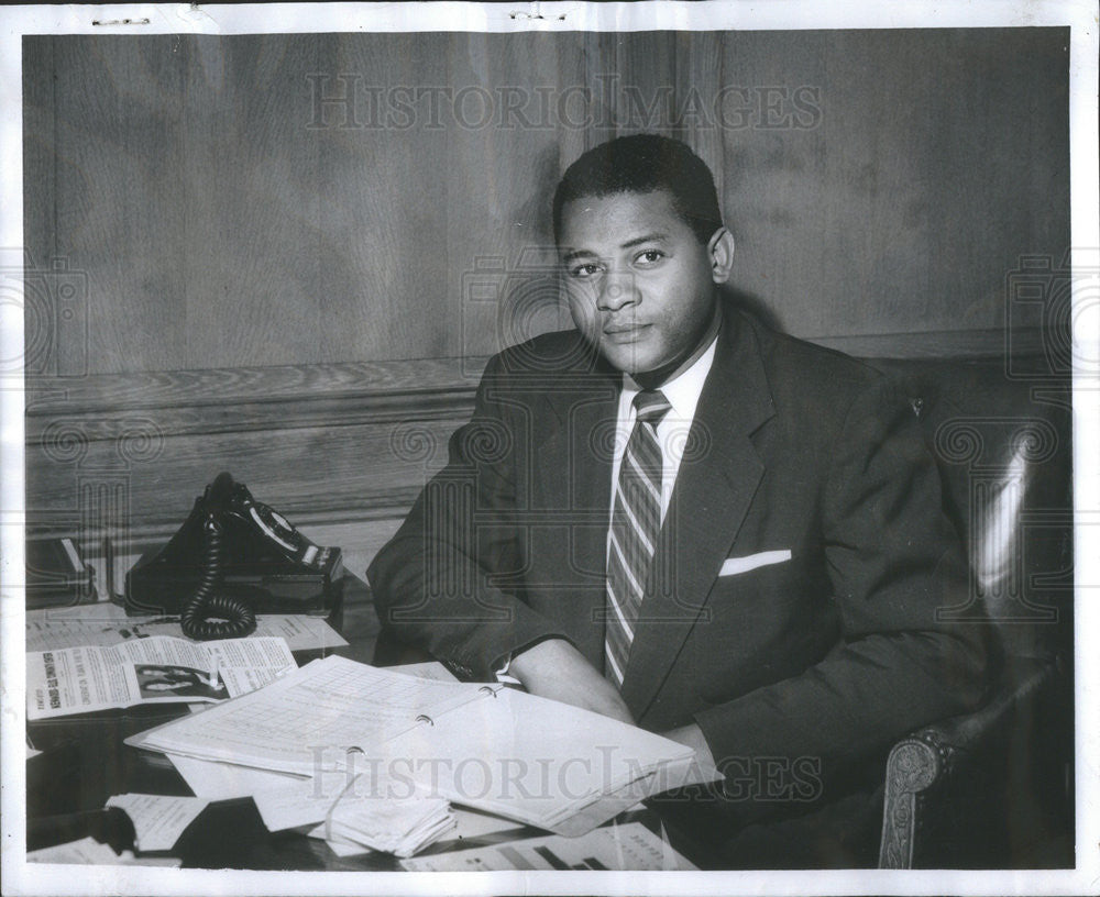 1957 Press Photo Howard D Roberts,Chicago Urban League - Historic Images