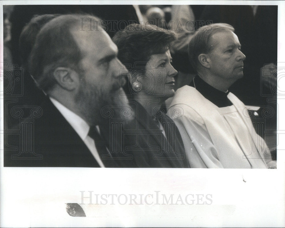 1991 Press Photo Ireland President Mary Robinson And Her Husband Nick At Church - Historic Images