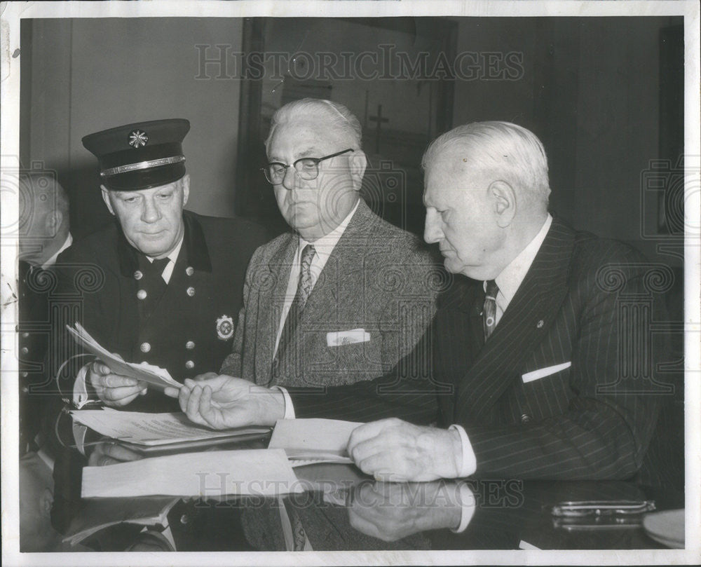 1954 Press Photo Dep Fire Marshall Albert Petersen, Anthony Mulaney dep fire com - Historic Images