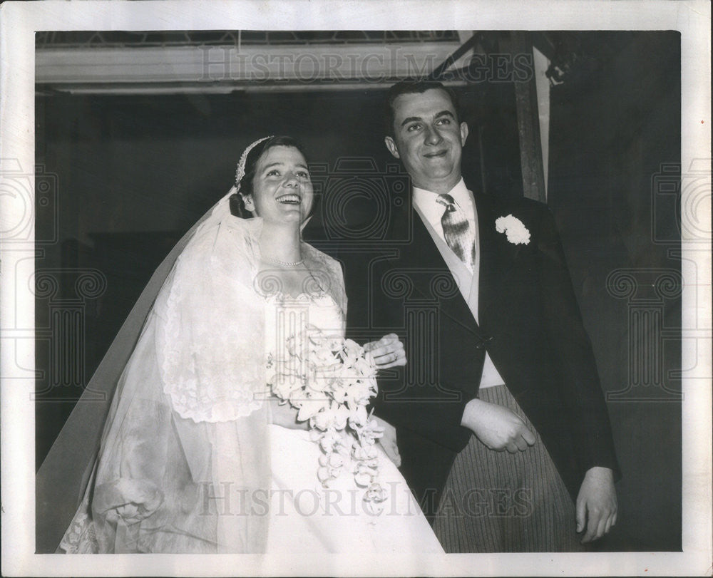 1955 Press Photo Aidan I Mullett, Bride Jean Carney, St Mary&#39;s Church - Historic Images