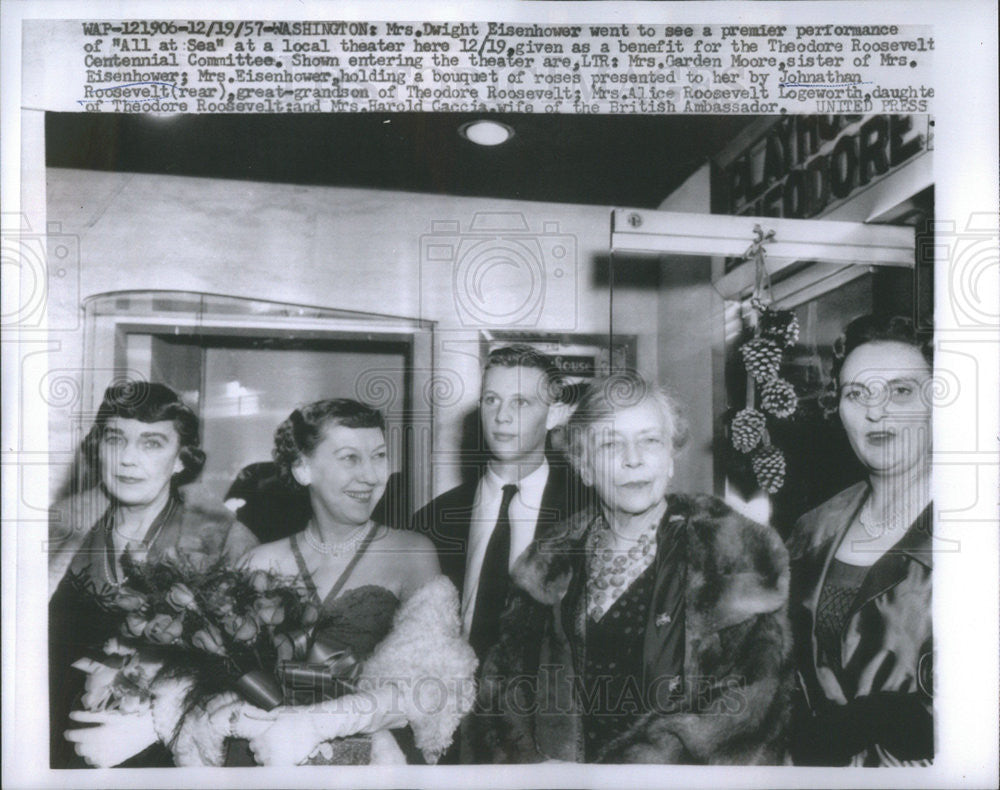 1957 Press Photo Mrs D Eisenhower,Mrs G Moore,J Roosevelt,ALice R Logeworth - Historic Images