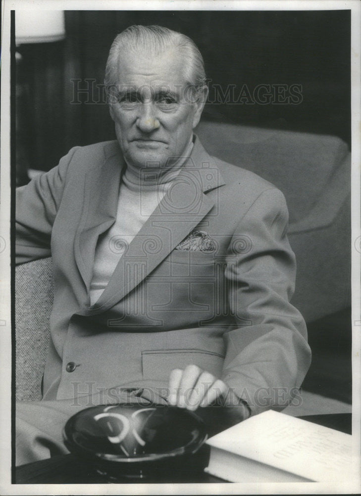 1976 Press Photo Commentator Eric Sevareid - Historic Images