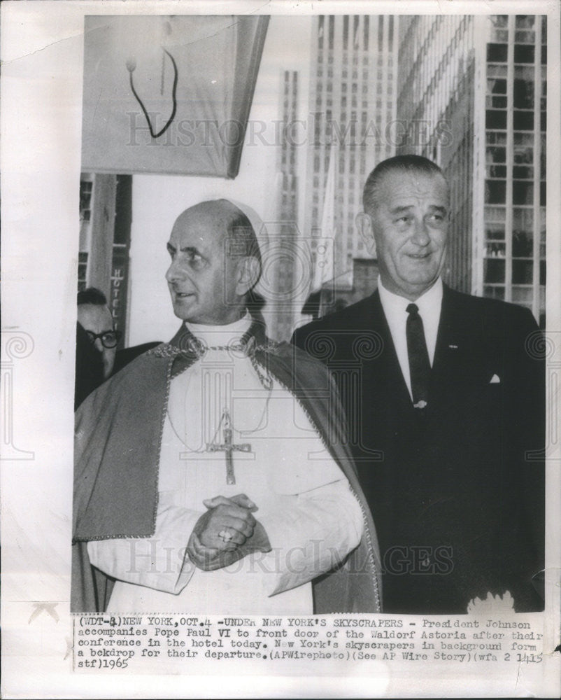 1965 Press Photo Pres Johnson With Pope Paul VI At Waldorf Astoria For Conferenc - Historic Images