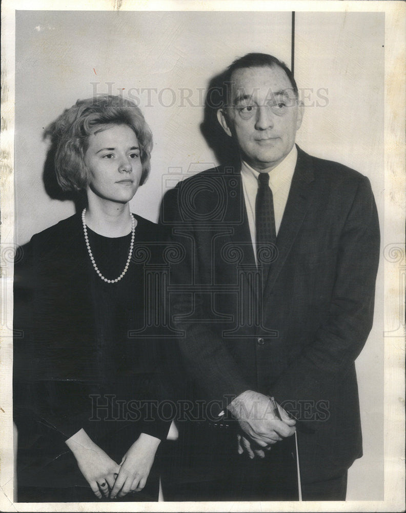 1966 Press Photo Price Patton Family Financial Counselor Barbara Shanan - Historic Images