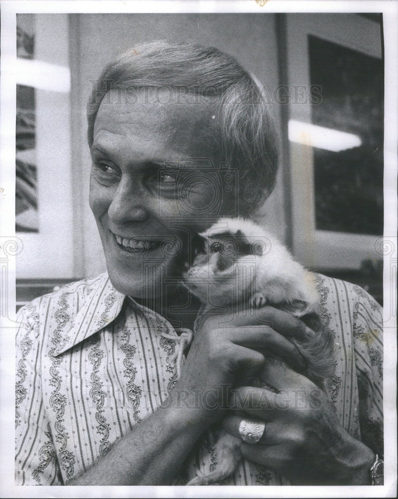 1974 Press Photo Edward Michael Patronik Chicago Pet Shop Owner - Historic Images