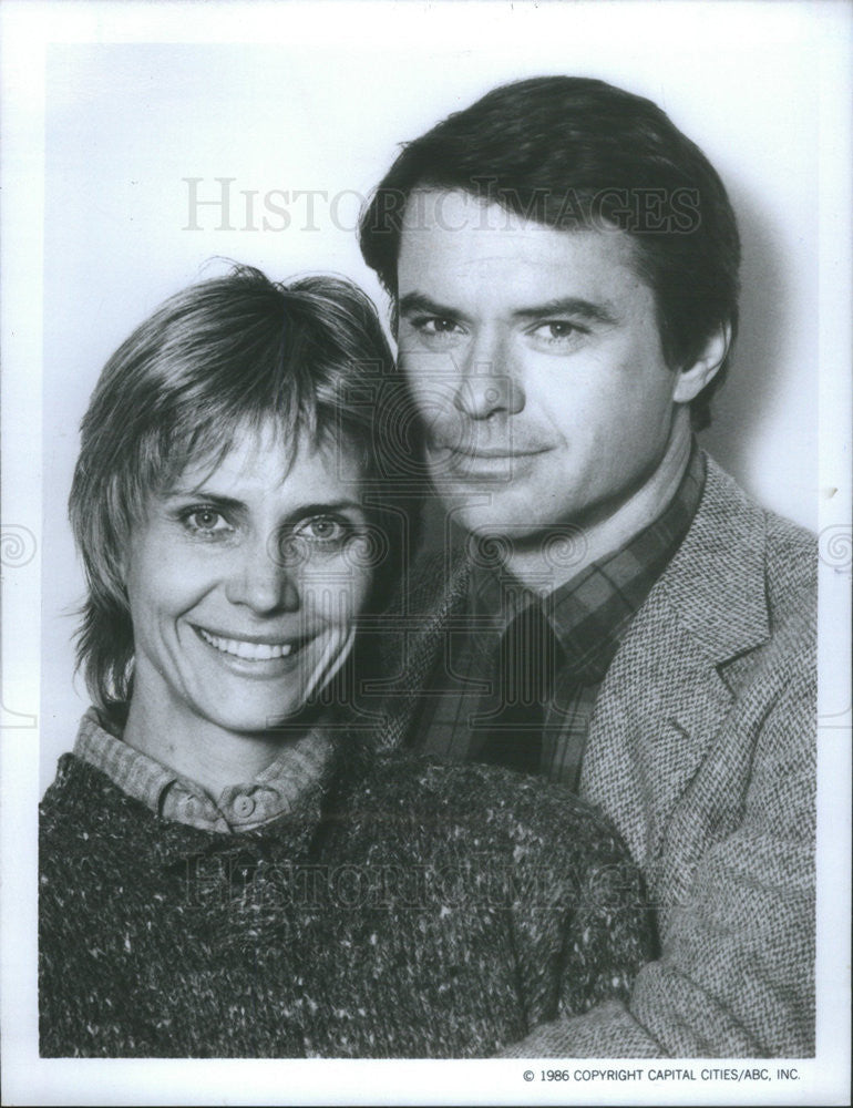 1987 Press Photo Cindy Pickett with Robert Urich - Historic Images