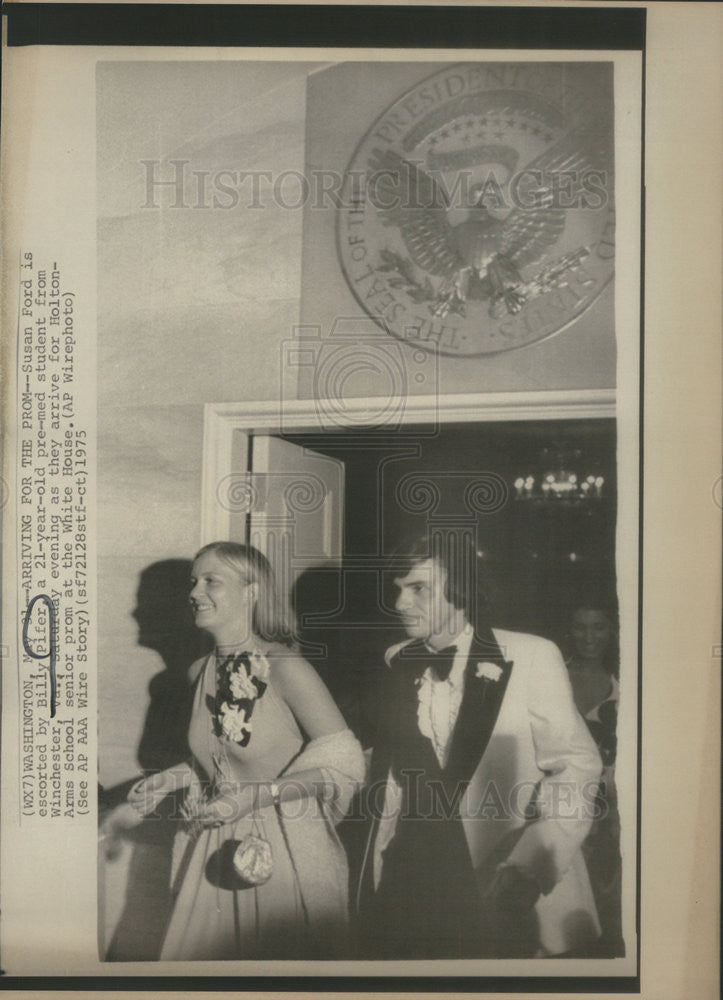 1975 Press Photo Susan Ford &amp; Billy Pifer at White House Senior Prom - Historic Images