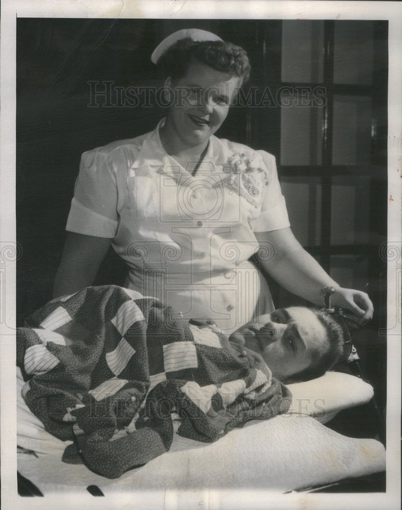 1949 Press Photo Paul Nelson Paralized In Accident, His Nurse Alice Wennerstrom - Historic Images