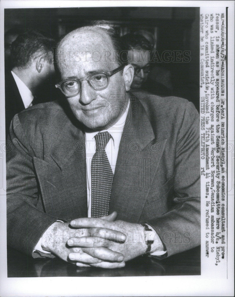 1957 Press Photo Dr. Karl Heinrich Niebyl Economics Professor Senate Security - Historic Images