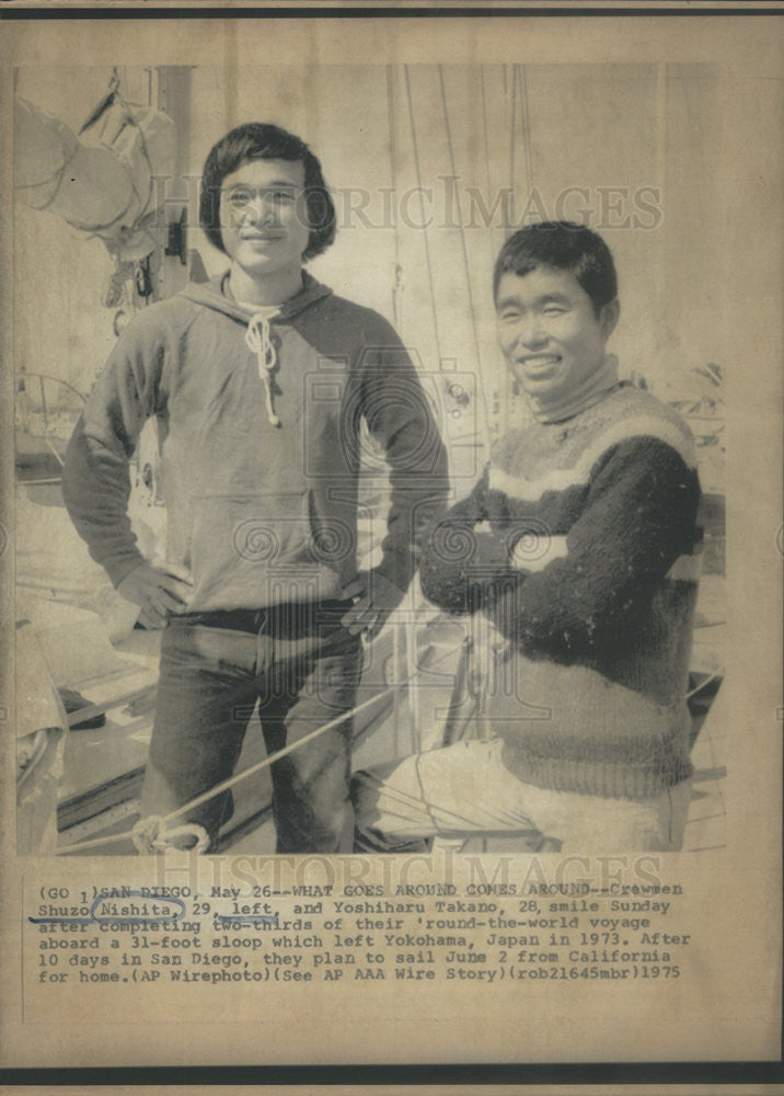 1975 Press Photo Crewmen Shuzo Nishita and Yoshiharu Takano,round the world sail - Historic Images