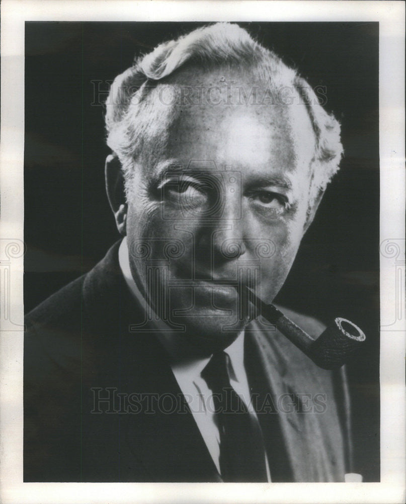 1968 Press Photo Charles Luckman, President Charles Luckman Associates - Historic Images