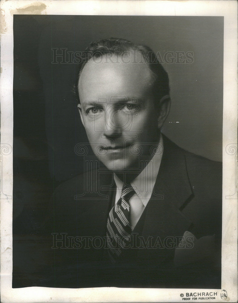 1945 Press Photo Charles Luckman, Executive Vice President of Lever Brothers - Historic Images