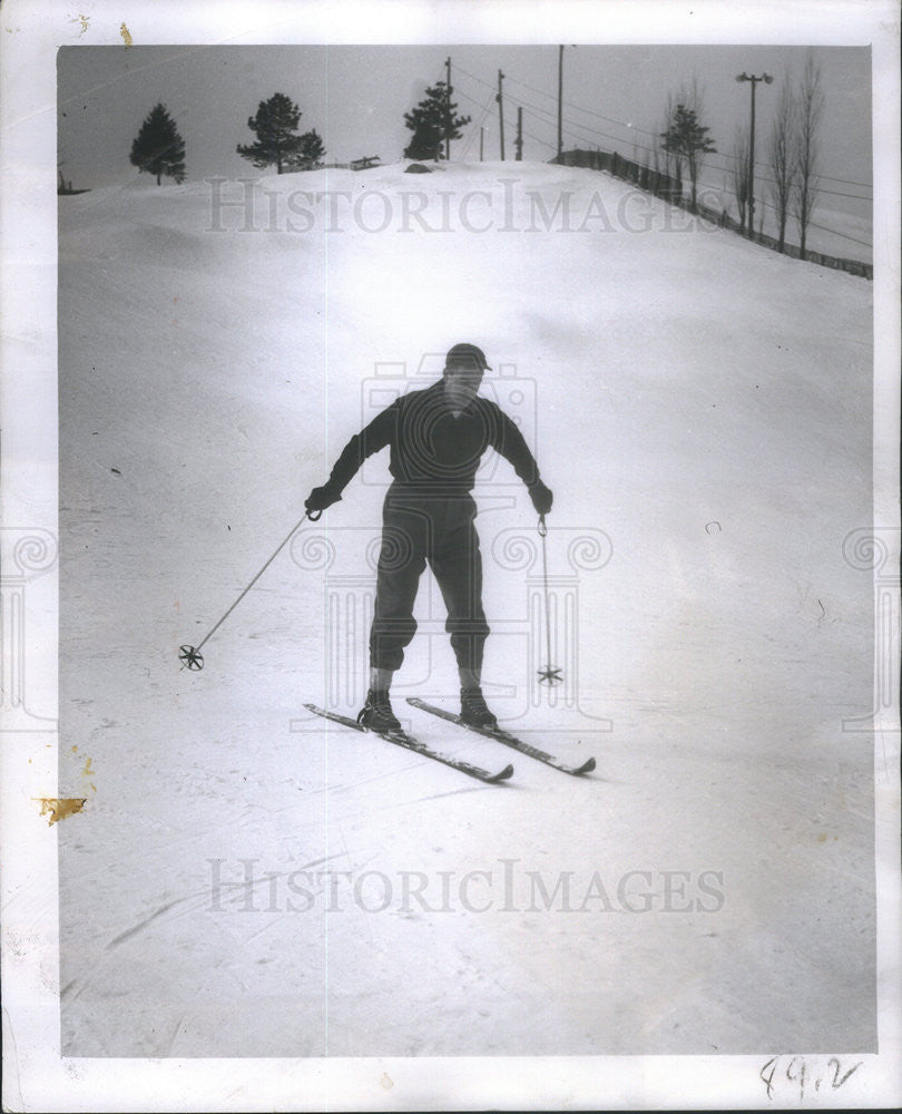 1956 Press Photo Jack Mabley skiing - Historic Images