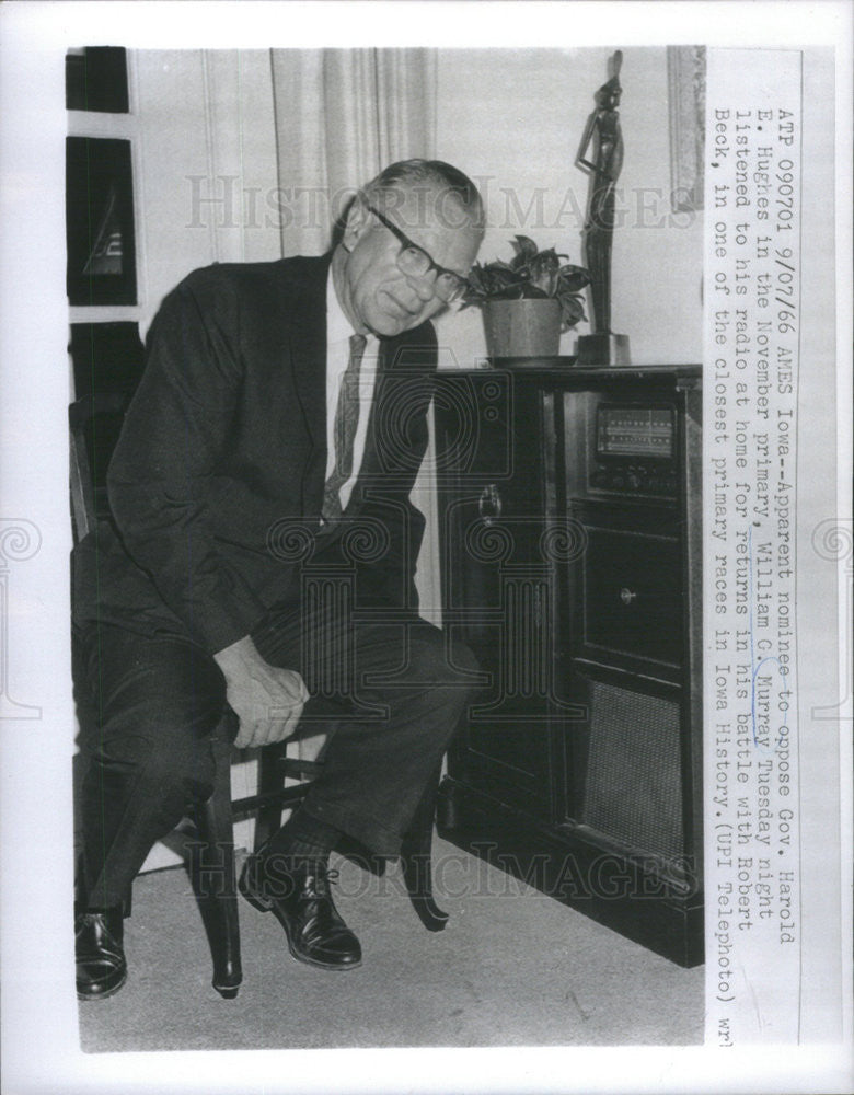 1966 Press Photo William G. Murray listening for primary race results in Iowa - Historic Images