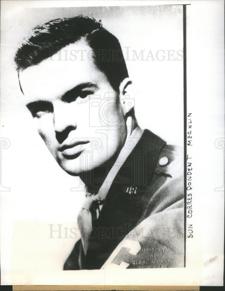 1944 Press Photo John Mecklin Chicago Sun War correspondent - Historic Images