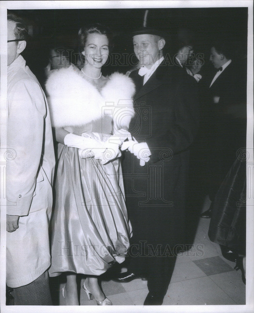 1958 Press Photo Alicia Babby McKenna Bill Pierce Lyric Opera Opening - Historic Images