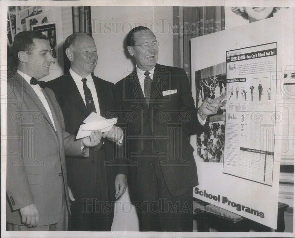 1958 Press Photo Assistant Howard Samuel - Historic Images