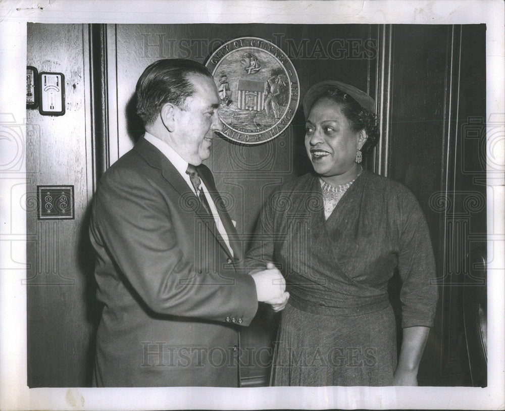 1955 Press Photo Former UN Delegate Edith Sampson - Historic Images