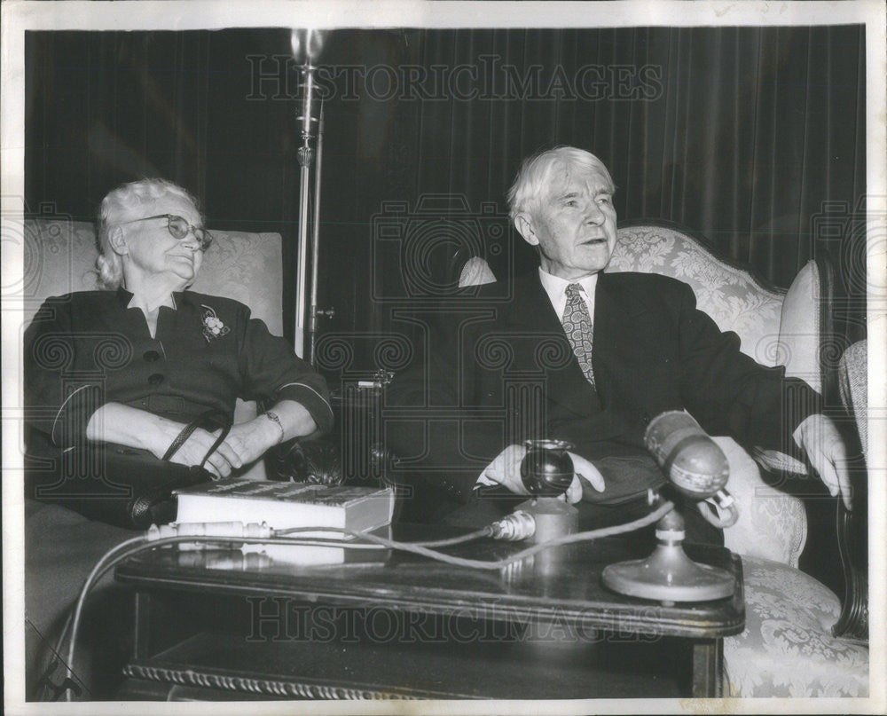 1953 Press Photo Carl Sandberg - Historic Images