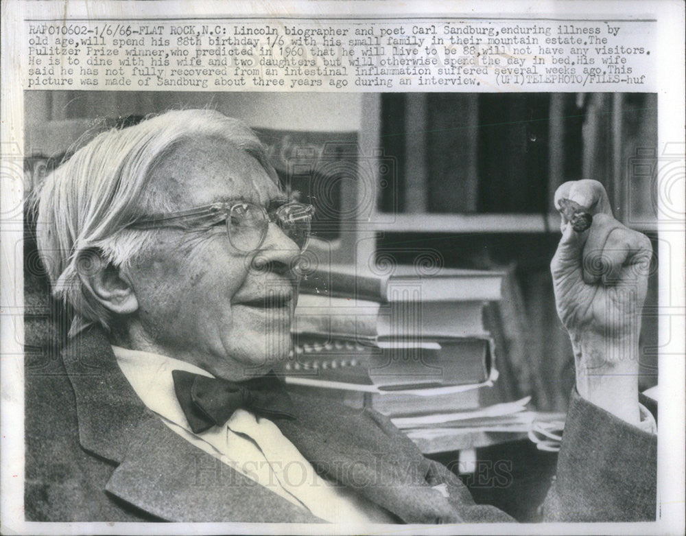 1966 Press Photo American Writer, Editor, And Poet, Carl Sandburg On Birthday - Historic Images