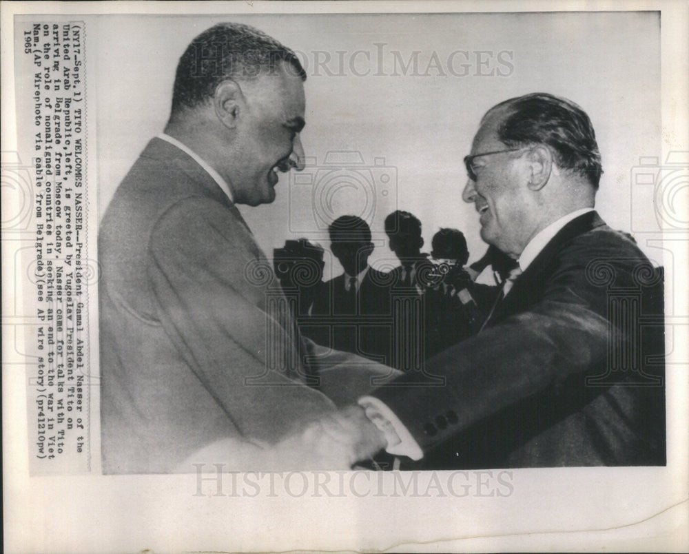 1965 Press Photo  Yugoslavian Pres Tito with Pres Naser of Arab Republic - Historic Images