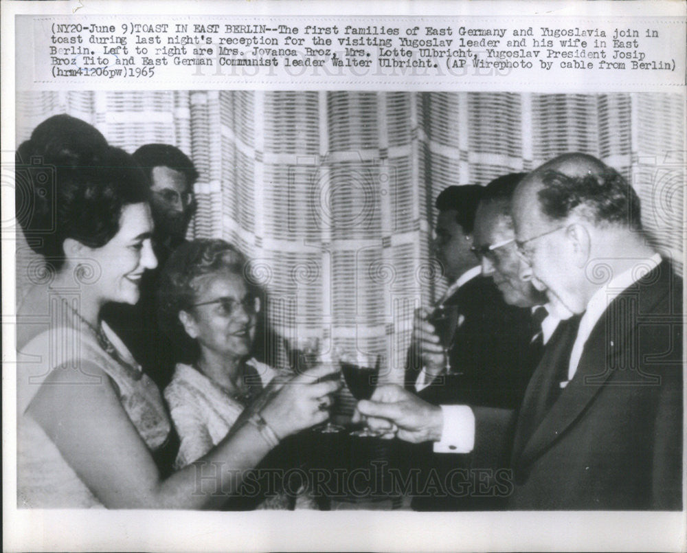 1965 Press Photo Mrs Jovanca Broz, Mrs Lotte Ulbricht - Historic Images