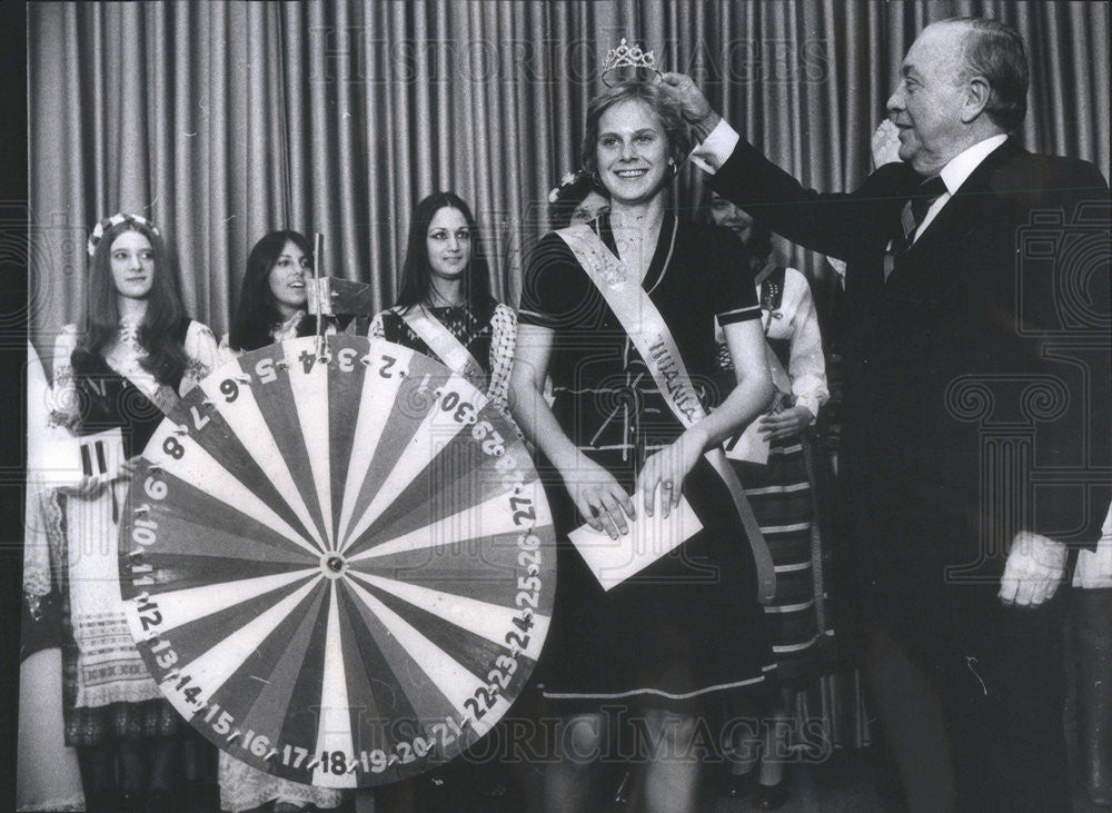 1974 Press Photo Ruta Nainys Chicago Folk Fair Queen - Historic Images